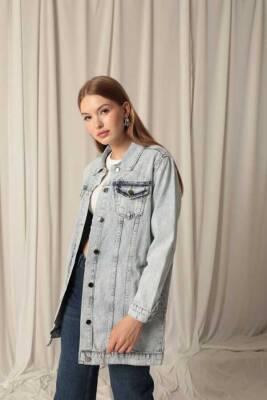 Denim Kumaş Cep Detay Yıkamalı Kadın Açık Mavi Kot Ceket - 2