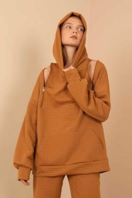 Petek Kumaş Uzun Kol Kapüşonlu Fermuar Detaylı Kadın Sweatshirt-Camel - 1